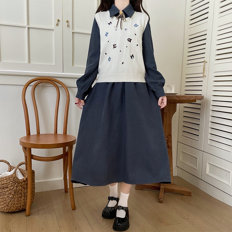French Style Dress and Cat Embroidery Knit Vest Set - Image 4