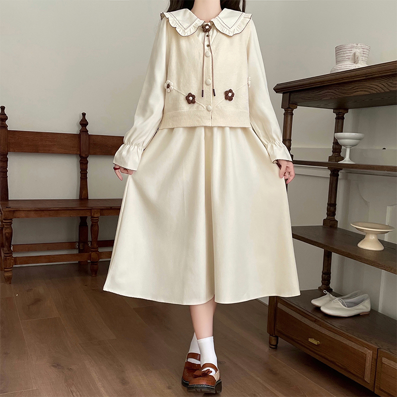Red Dress and Knit Vest Two-Piece Set for Women Autumn 2023 Doll Collar Ruffle Embroidery - Image 2