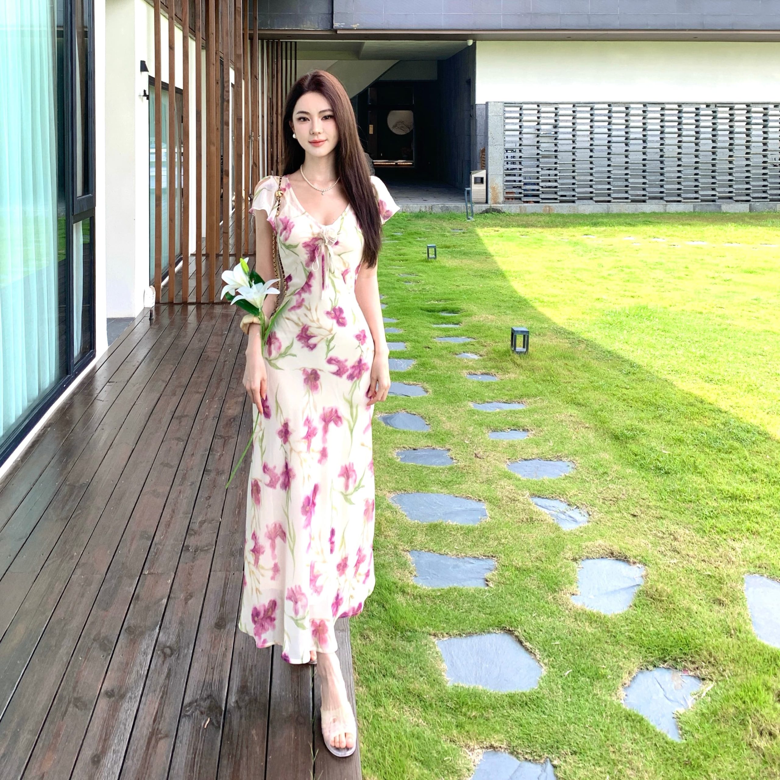 2026 Retro Vacation Print Dress Women Summer V-Neck Waist Cinched Romantic Long Dress - Image 2